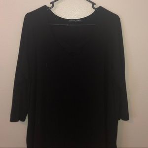 Kim & Cami Black Long Sleeve Top.